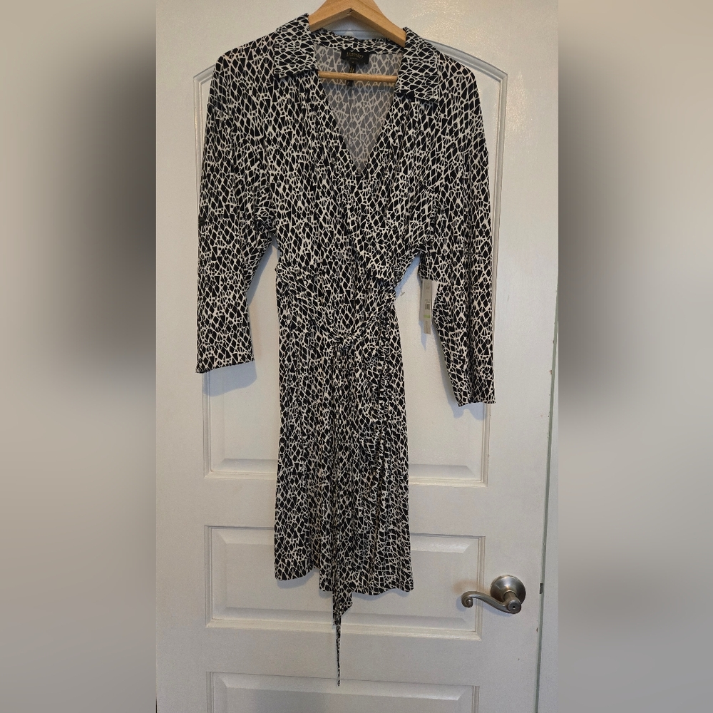 Laundry faux wrap dress Sz 4 Black Stretchy